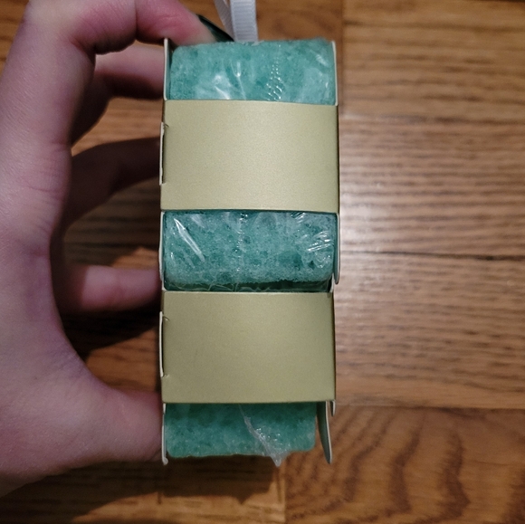 Spongellé Mistletoe Dreams Body Wash Infused Buffer - Bright - Picture 3 of 4